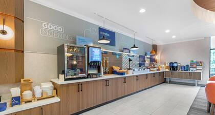Holiday Inn Express & Suites Clemson by IHG