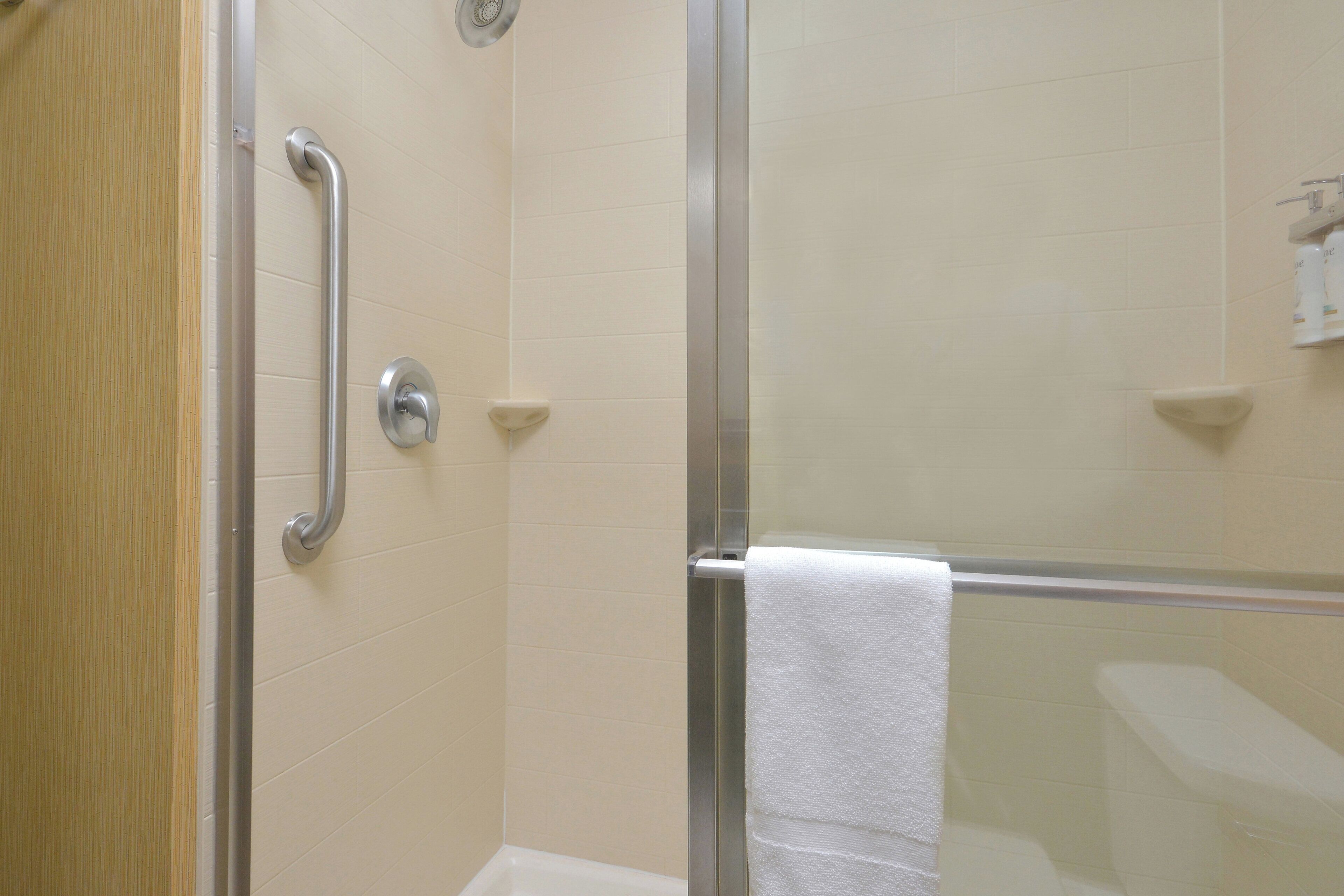 standard room, 1 king bed, microwave (minifridge) | 1 bedroom, desk, blackout curtains, iron/ironing board