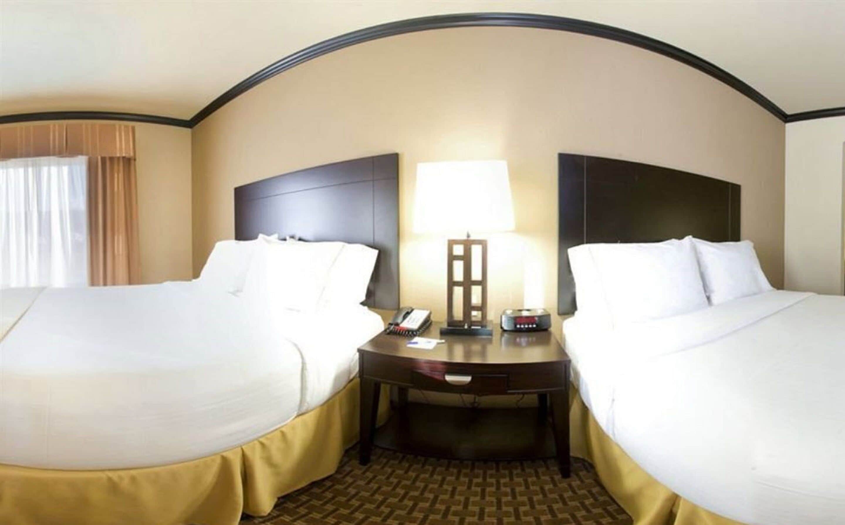 1 bedroom, in-room safe, desk, blackout curtains