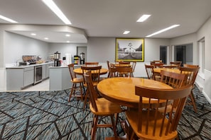 Petit déjeuner continental compris tous les jours