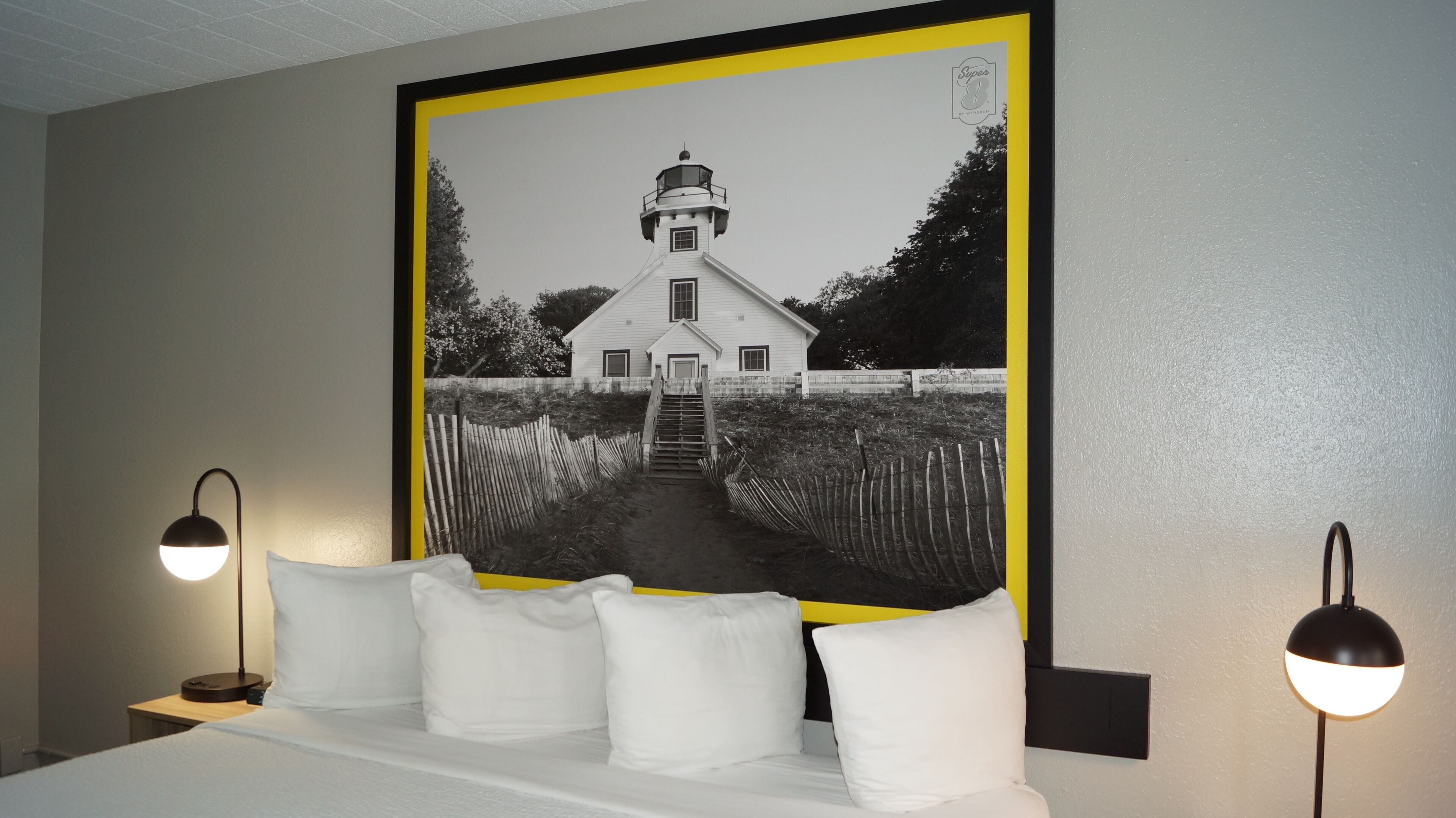 room, 1 king bed, non smoking | desk, iron/ironing board, free wifi, bed sheets