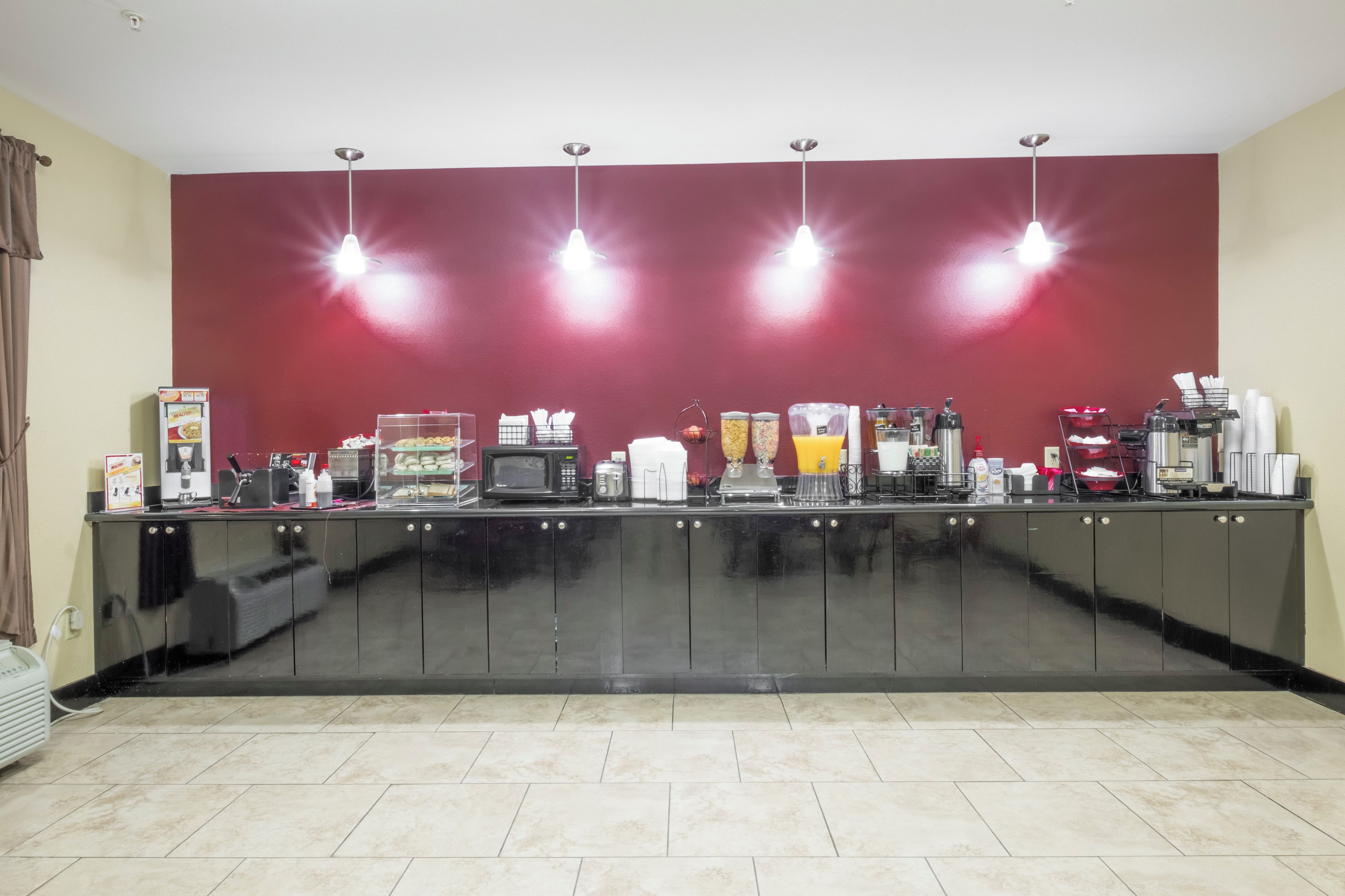 Free daily continental breakfast