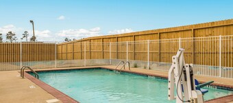 Red Roof Inn & Suites Lake Charles