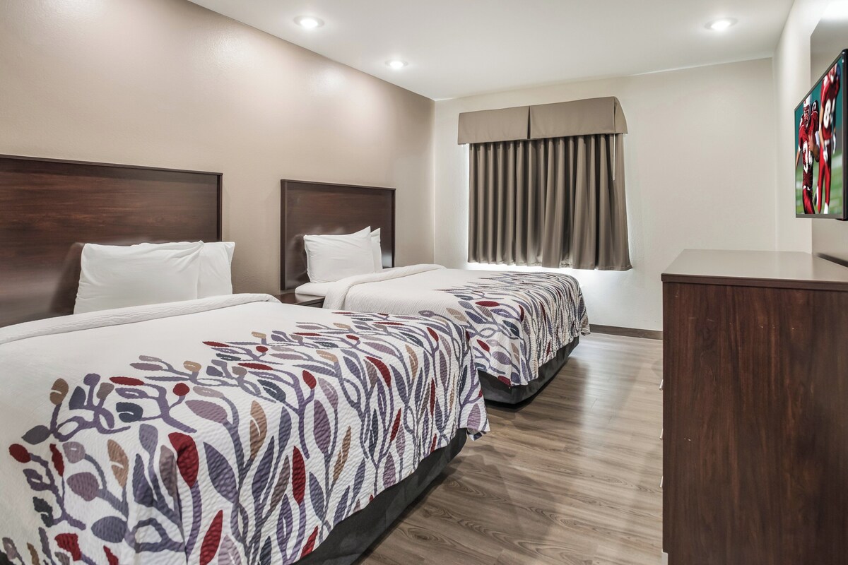 Free WiFi, bed sheets