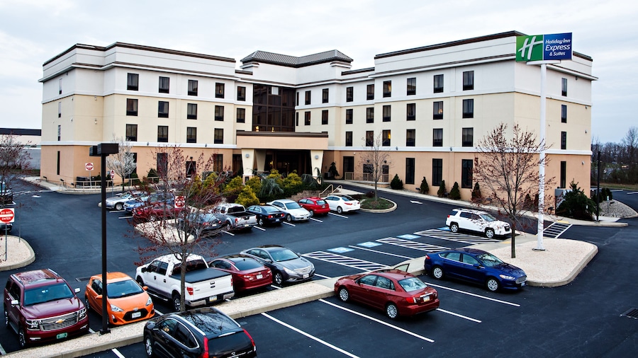 Holiday Inn Express Hotel & Suites Harrisburg West by IHG