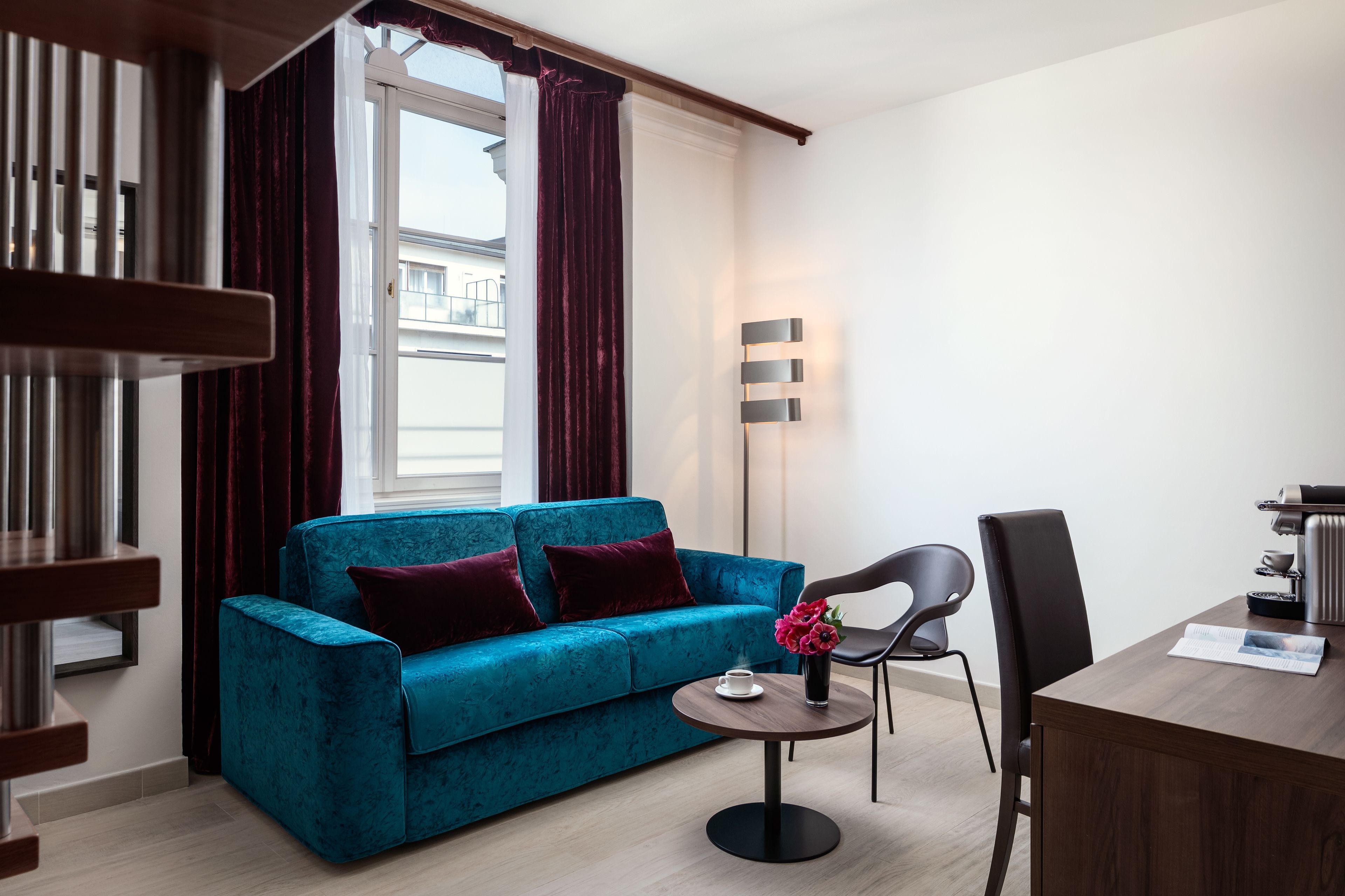 suite (two floors) | living room | 50-cm tv with satellite channels