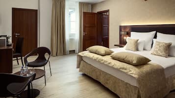 Deluxe-Zimmer, Verbindungszimmer | 1 Schlafzimmer, hochwertige Bettwaren, Betten mit Memory-Foam-Matratzen