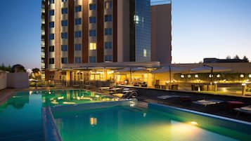 Seasonal outdoor pool