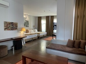 Familien-Doppelzimmer | Wohnbereich