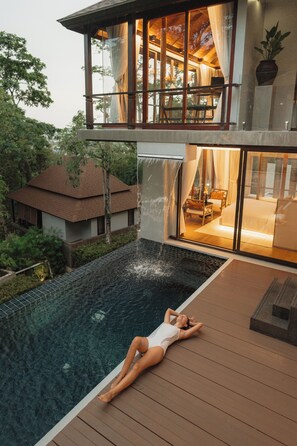 3 Bedroom Premium Waterfall Pool Villa | 1 間臥室、客房內保險箱、熨斗/熨衣板、免費無線上網