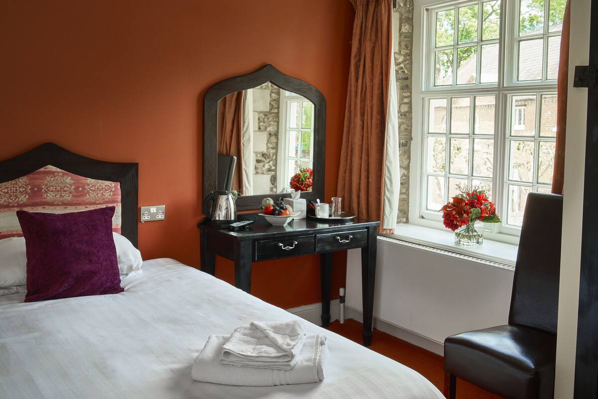 Desk, blackout curtains, iron/ironing board, free WiFi