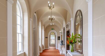 Hitchin Priory
