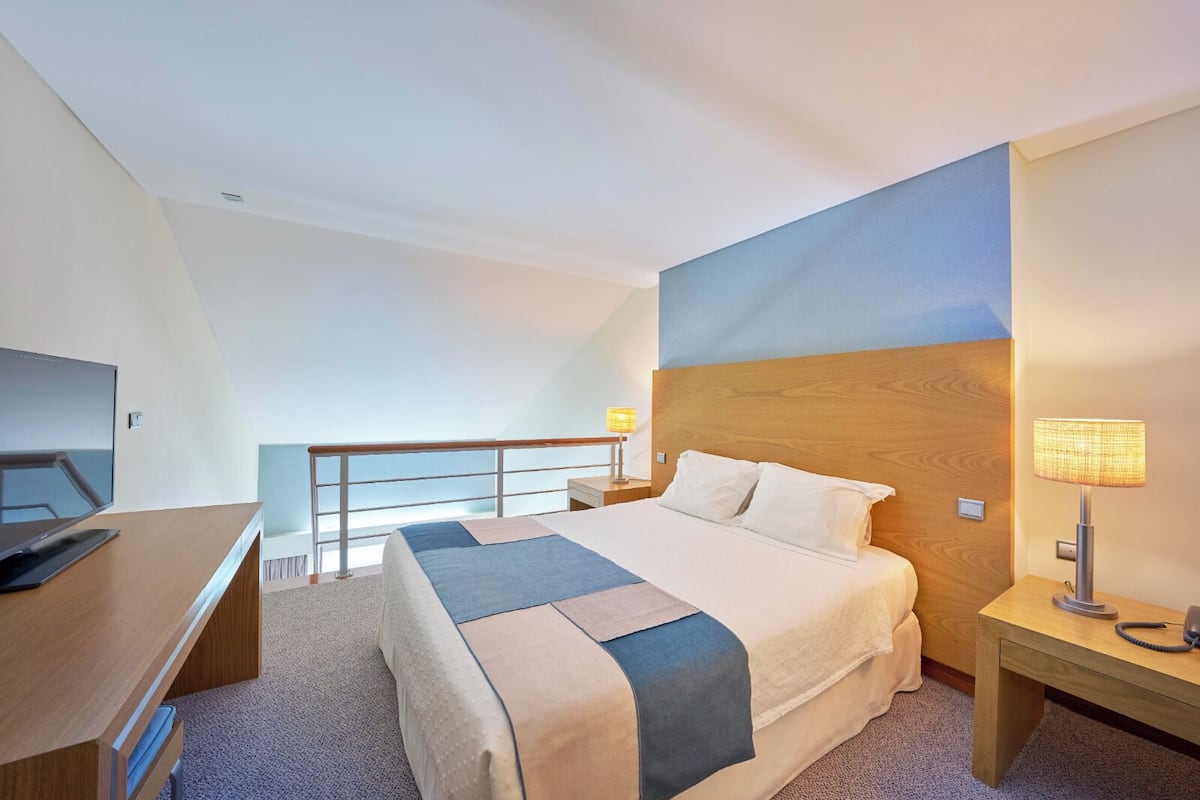 Suite, 1 Double Bed, Sea View