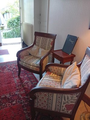 Reception - Logis Hôtel Le Plantagenêt (Chinon)