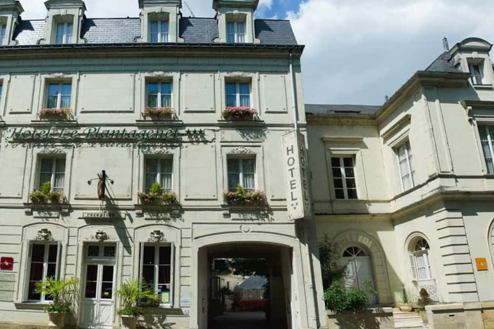 Logis Hôtel Le Plantagenêt