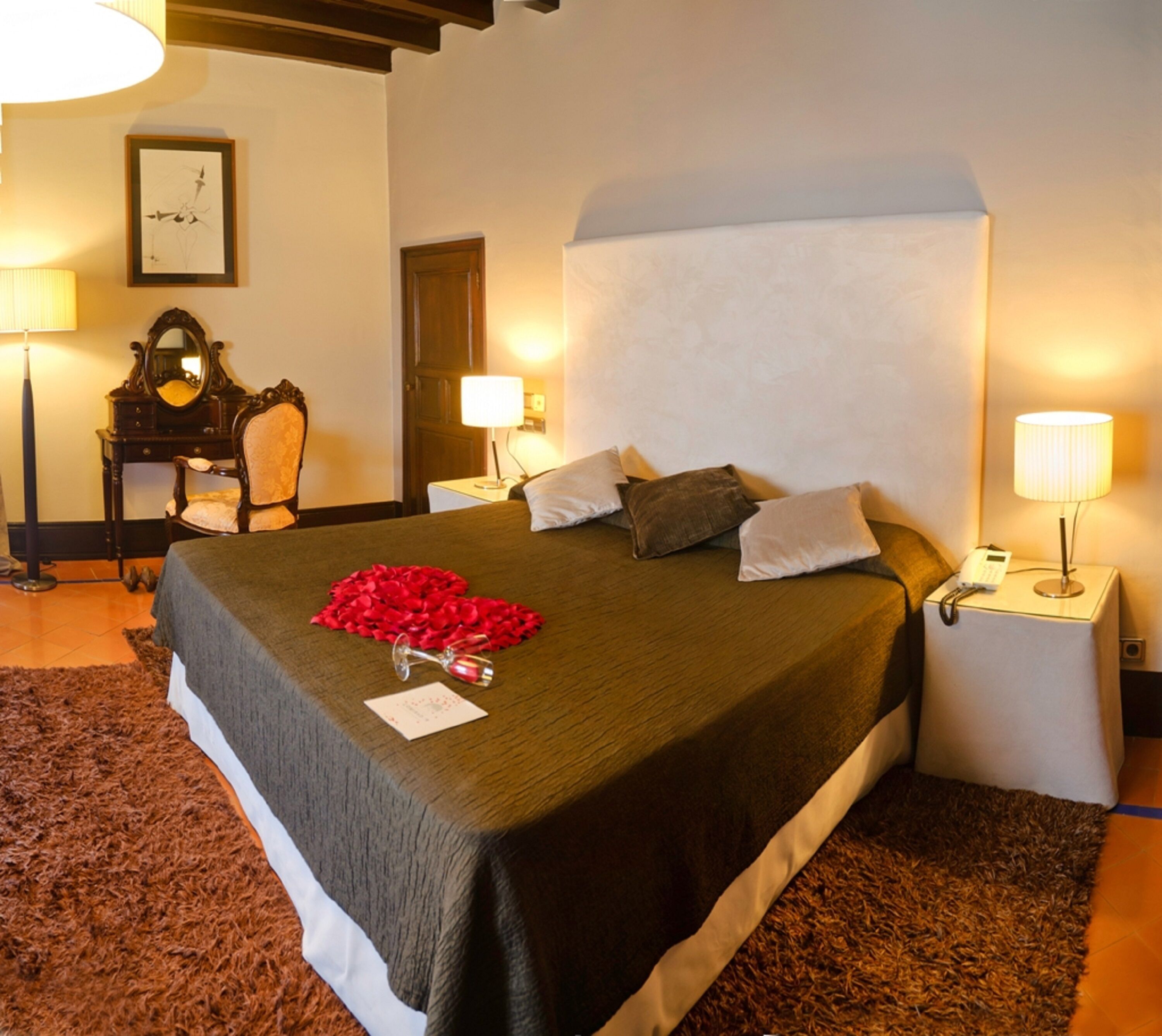 1 bedroom, in-room safe, free wifi, bed sheets