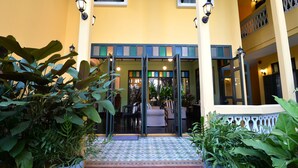 Front of property - Baan Pra Nond B&B (Bangkok)