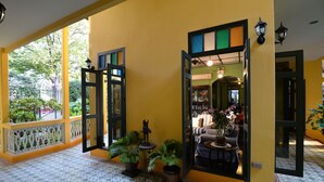Porch - Baan Pra Nond B&B (Bangkok)