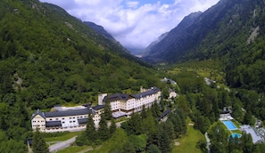Property grounds - Hotel Manantial- Balneari Caldes de Boi (La Vall de Boi)