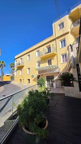 Castelli Hotel
