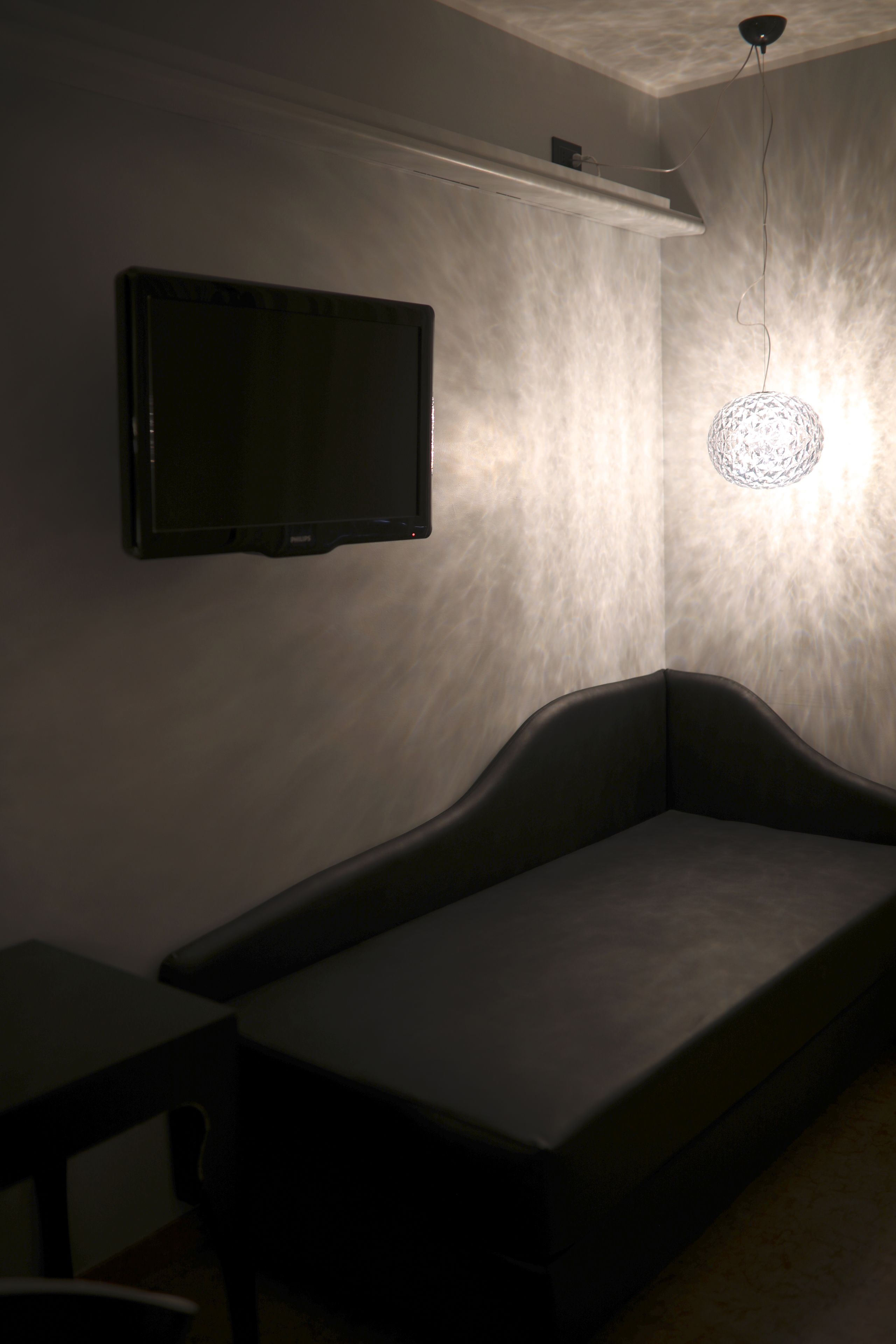 classic triple room | minibar, in-room safe, desk, blackout curtains