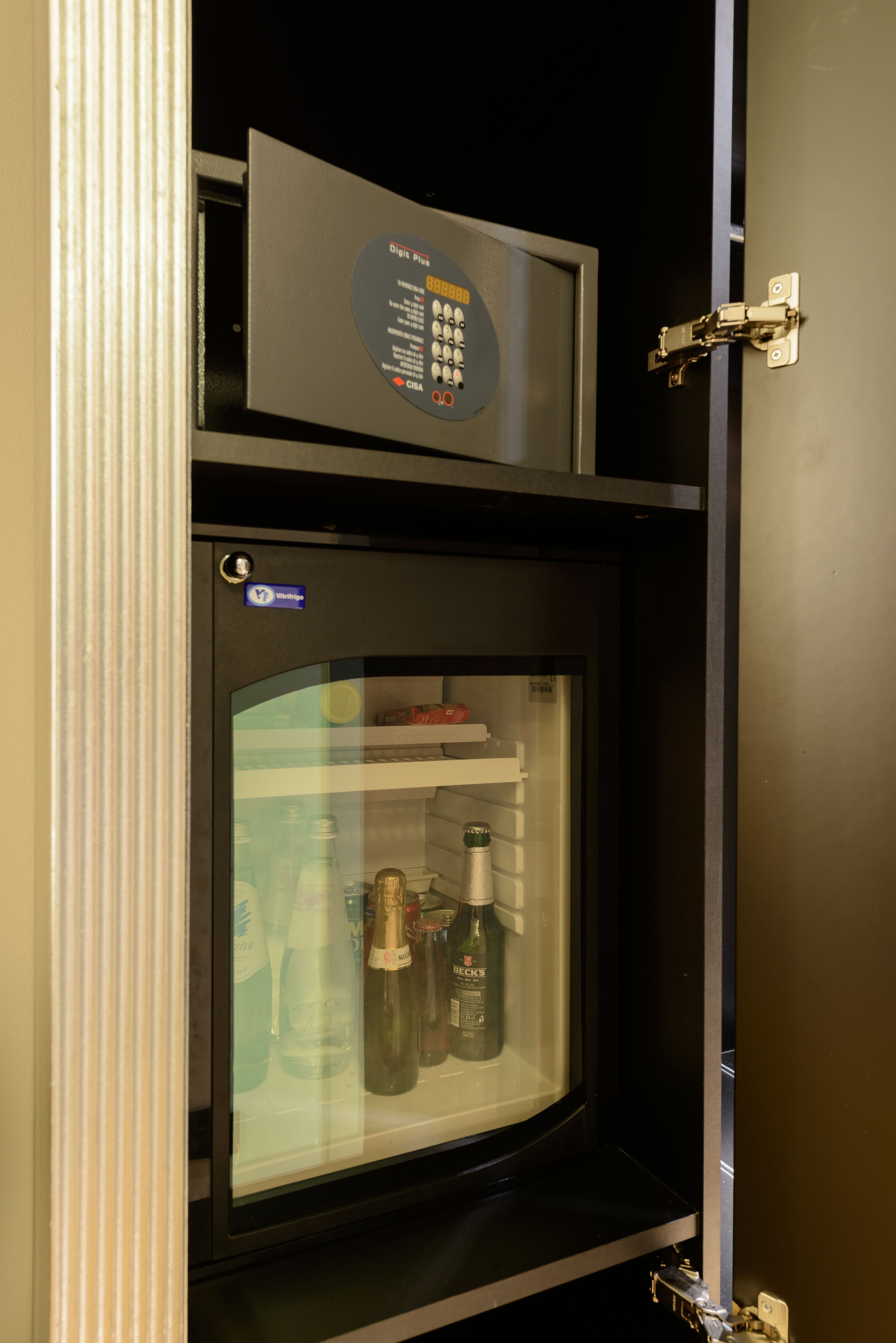 superior double room | minibar