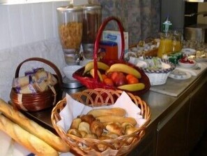 Daily buffet breakfast (EUR 9 per person)
