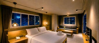 Centric Place Hotel