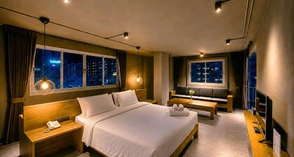 Centric Place Hotel