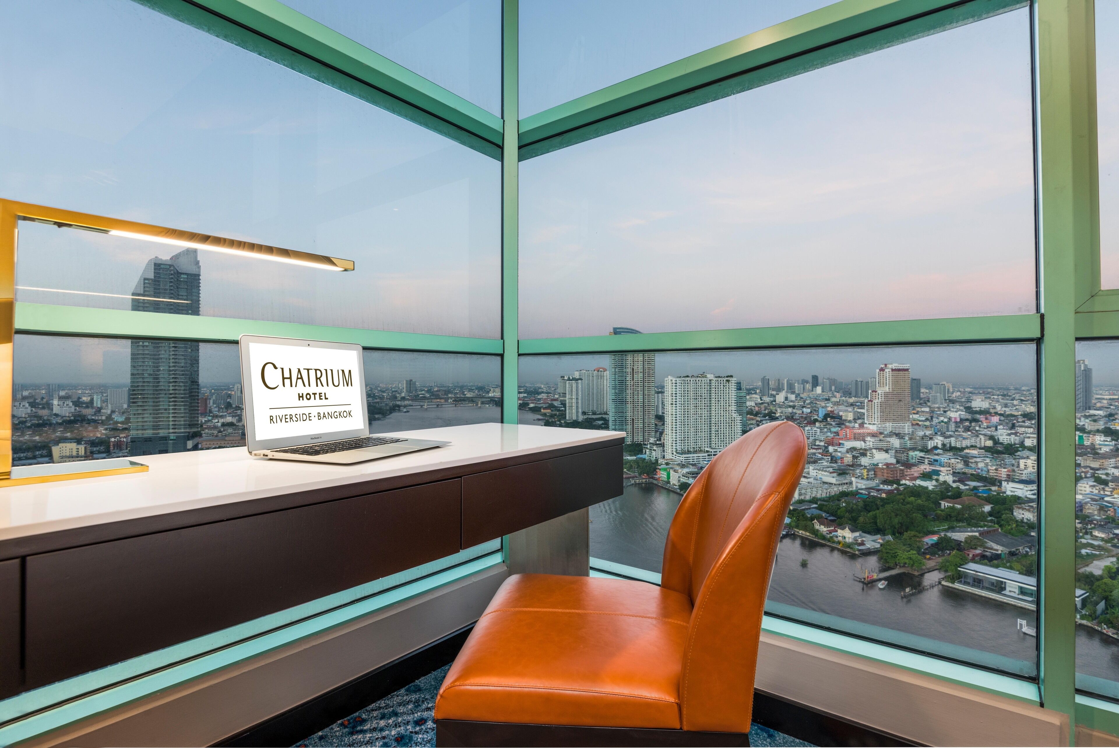 club-1bedroom river view with breakfast & club benefits | 1 bedroom, premium bedding, down duvets, minibar