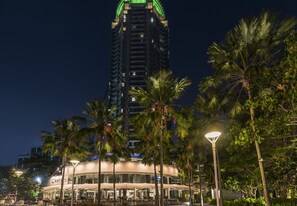 Façade de l’hébergement - soirée/nuit