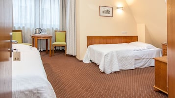 Habitación estándar con 1 cama doble o 2 individuales | Caja fuerte, wifi gratis, ropa de cama