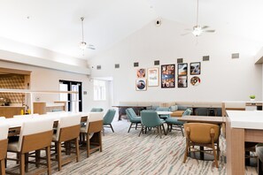 Free breakfast  - Homewood Suites by Hilton Rochester - Victor (Victor)