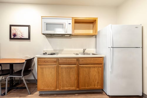 WoodSpring Suites Houston Baytown