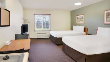 Desk, laptop workspace, iron/ironing board, free WiFi