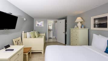 Zimmer, Mehrere Betten, barrierefrei, Gartenblick | 1 Schlafzimmer, Daunenbettdecken, Schreibtisch, BĂŒgeleisen/BĂŒgelbrett