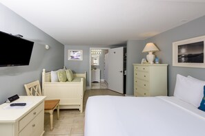 Zimmer, Mehrere Betten, barrierefrei, Gartenblick