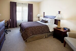 In-room safe, desk, blackout drapes, iron/ironing board - Staybridge Suites Corpus Christi by IHG (Corpus Christi)
