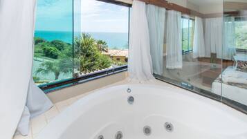 Master Room | Private spa tub