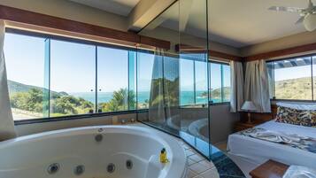 Room (Master) | Minibar, in-room safe, blackout curtains, free cots/infant beds