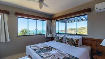 Quarto (Master) | Frigobar, cofres nos quartos, cortinas blackout, berços grátis