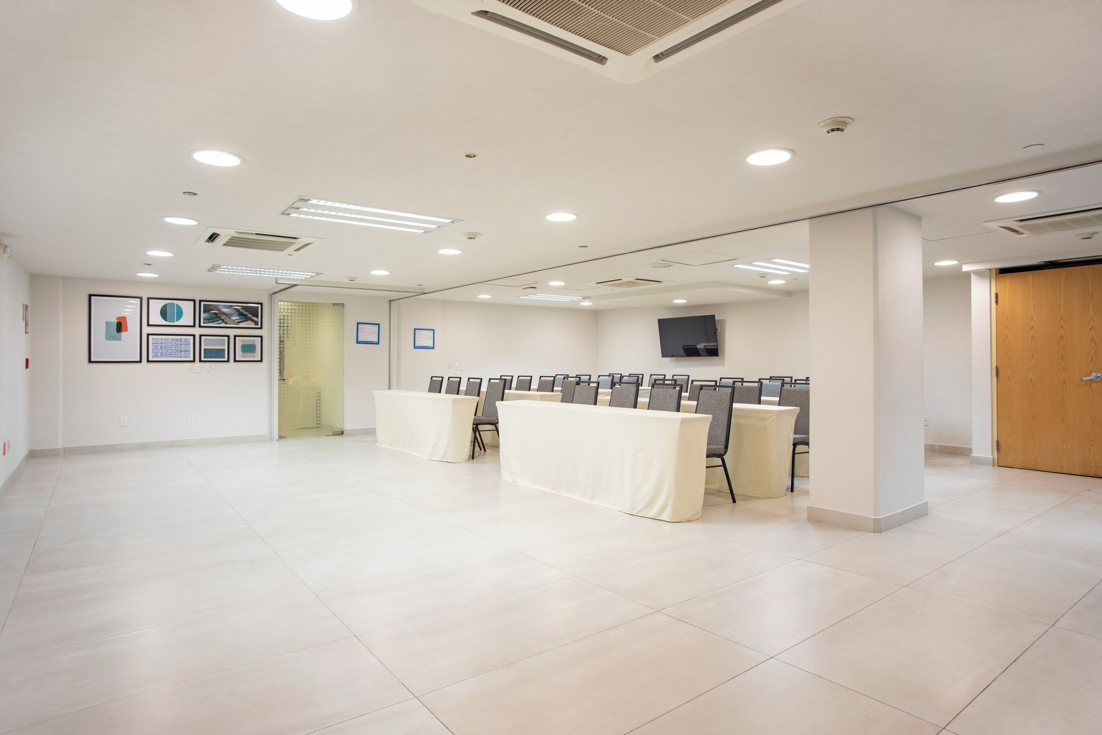 Photo - Holiday Inn Express Guadalajara Expo by IHG