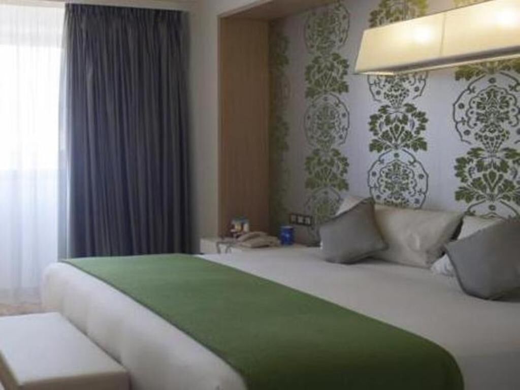 Colchones Select Comfort, minibar, caja fuerte y escritorio