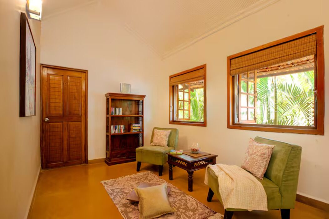 4 bedroom presidential pool villa | living area | 32-inch lcd tv with satellite channels, tv