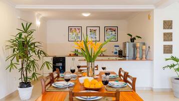 3 Bed Room Royal villa | Esszimmer