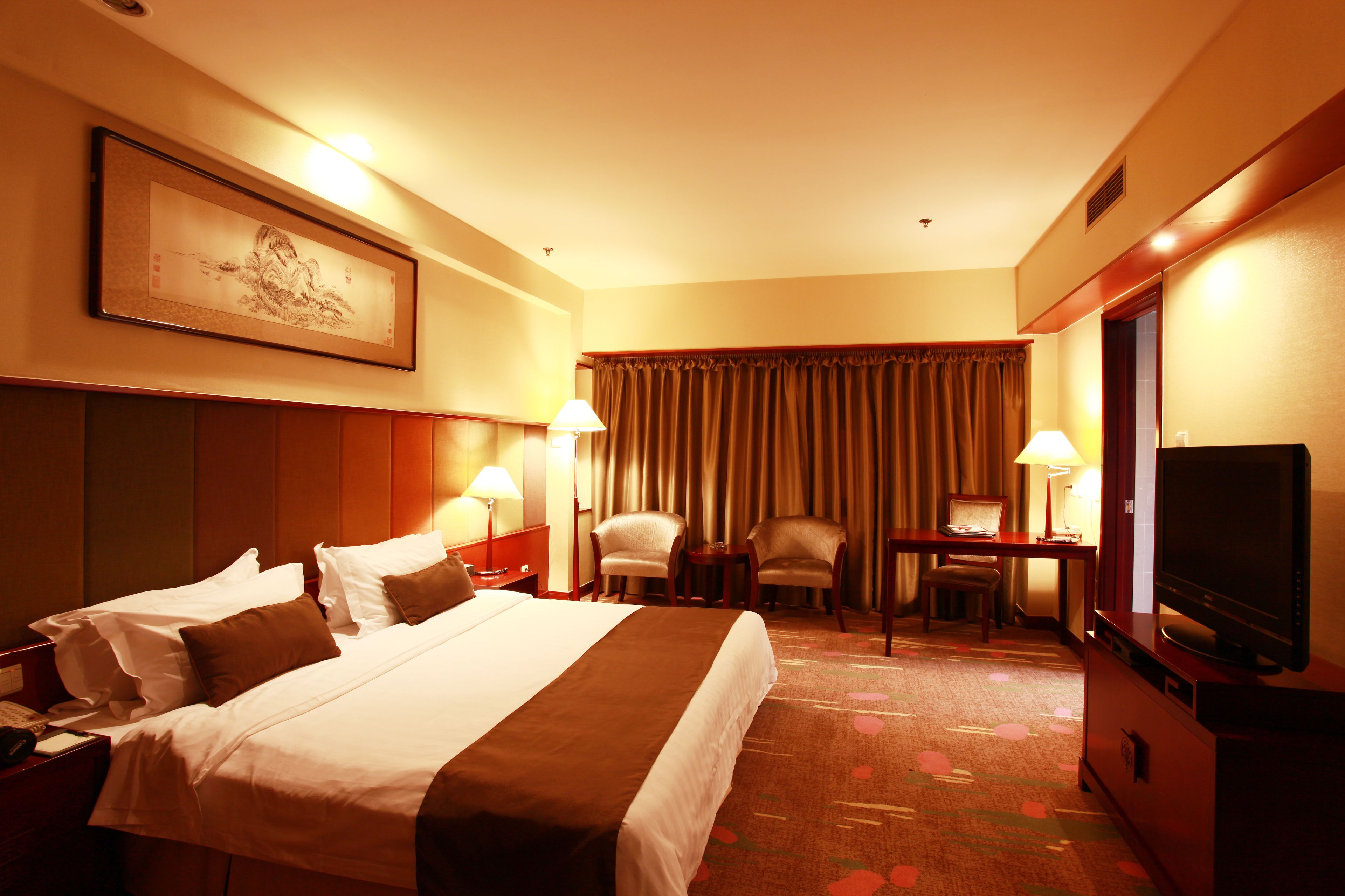 Superior Room | Premium bedding, minibar, in-room safe, desk