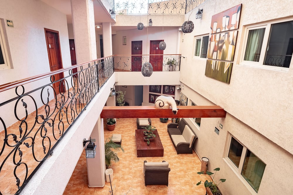 Hotel Alcazar