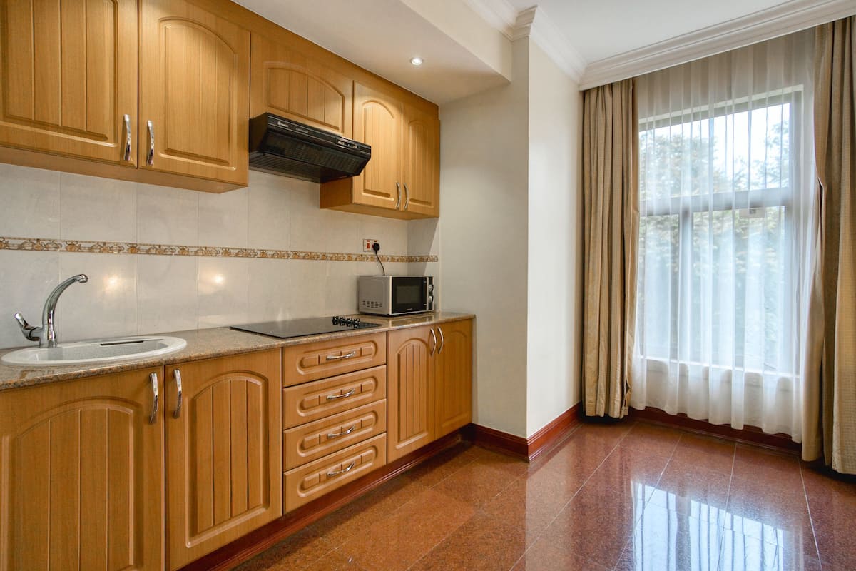 presidential suite, 1 king bed | private kitchen | electric kettle