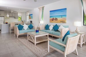 42-inch TV with cable channels - Beach View (Paynes Bay)