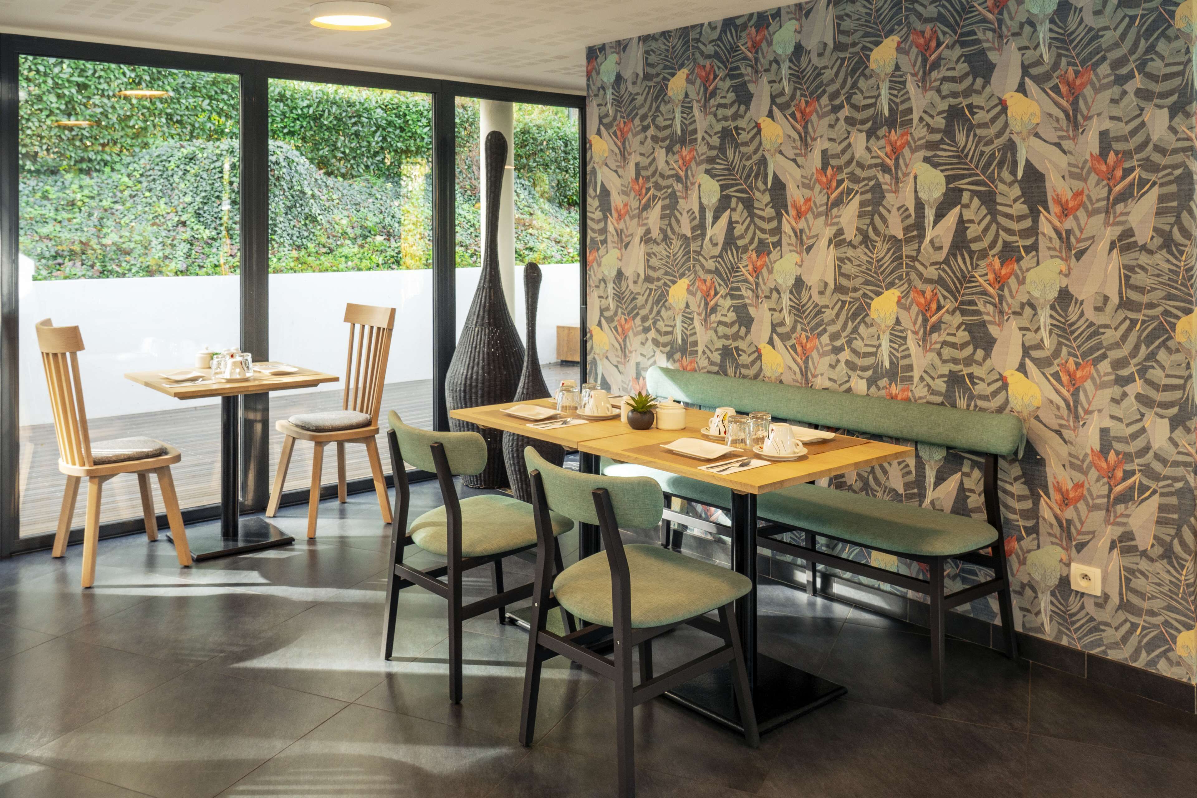 daily buffet breakfast (eur 19 per person)